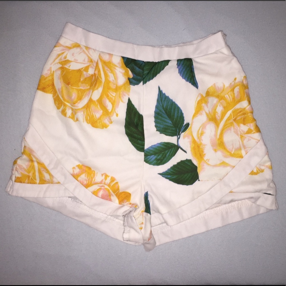 Floral Missguided High-Waisted Shorts